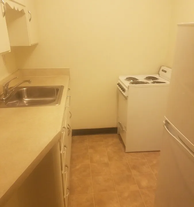 319 W Main St #3