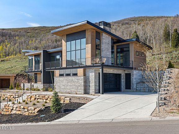 2nd image of 6698 Macallan Ln