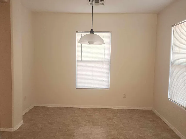 43811 W Elizabeth Ave — Photo 5