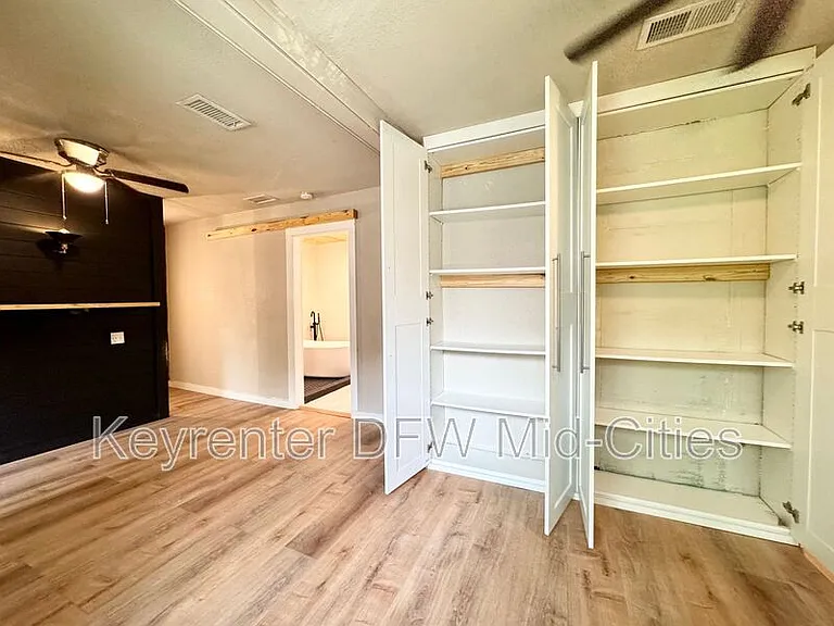 2703 Downing Ave — Photo 9