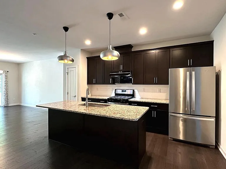 229 Wynstone Ct — Photo 8