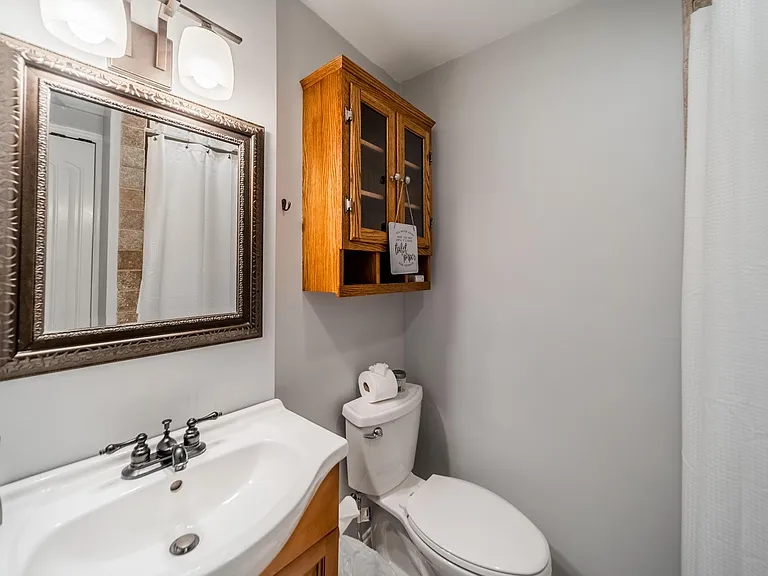 3147 Windsor Dr — Photo 6