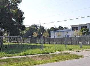 602 N Old Wire Rd, Wildwood, FL 34785