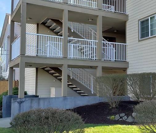 5th image of 2706 Everett Ave Unit 203