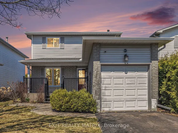 697 Levac Dr, Ottawa, ON K4A 2R3
