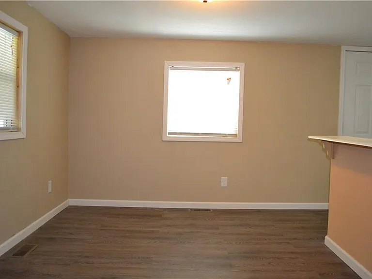 44 Skyline Dr — Photo 8