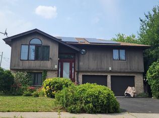 47 13th Ave, Elmwood Park, NJ 07407