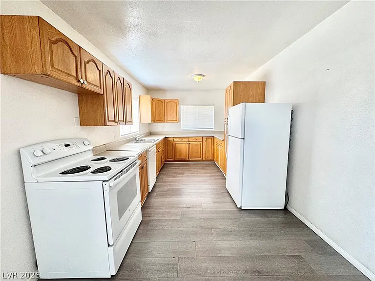 1130 N Leslie St #1 — Photo 4
