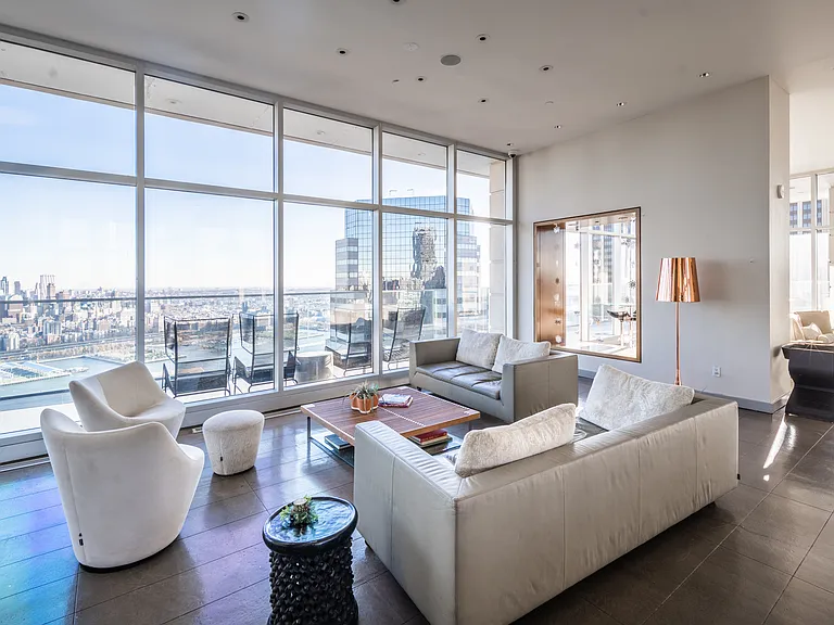 75 Wall St #35R — Photo 16