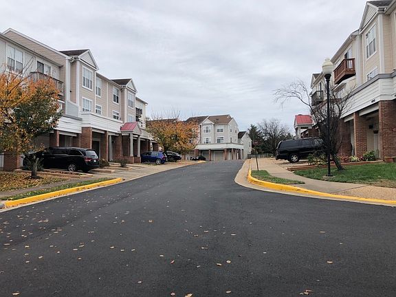 4th image of 44250 Mossy Brook Sq