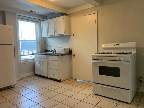 Central 188, 188 Central Ave #6, Pawtucket, RI 02860