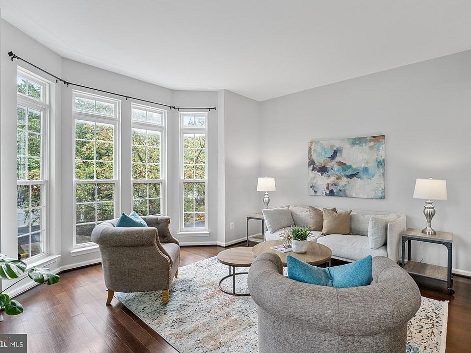 1st image of 2563 James Madison Cir