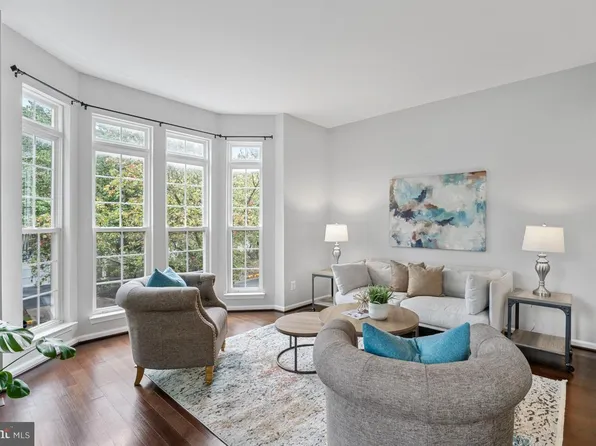 2563 James Madison Cir, Herndon, VA 20171