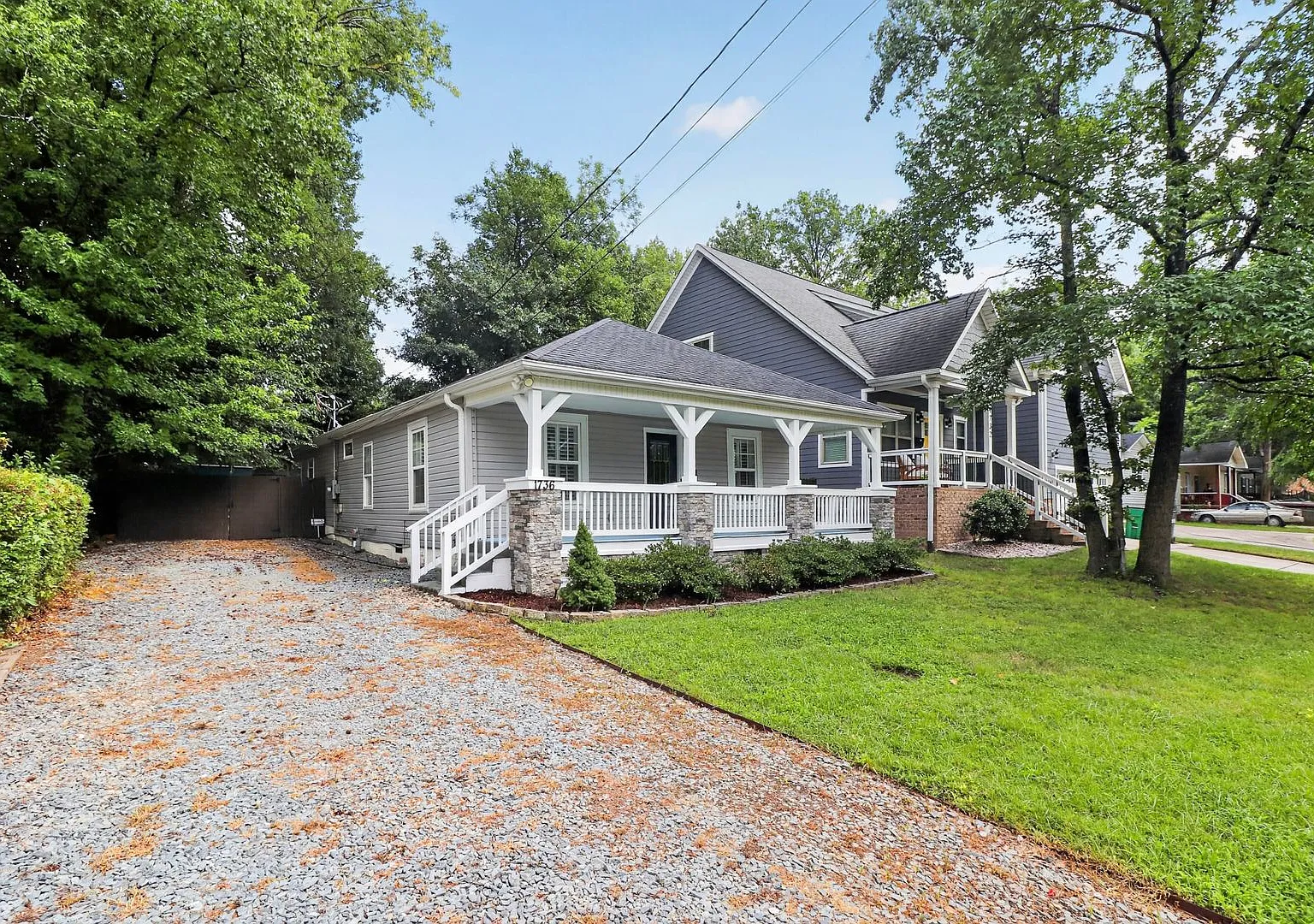 Gorgeous 3 Bedroom Home in Belmont Neighborhood! — Photo 2