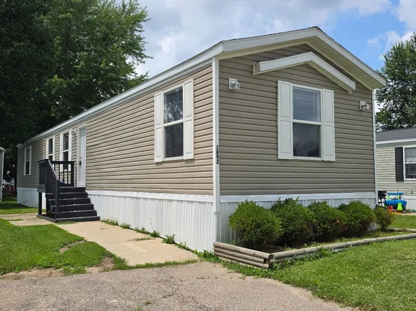 1892 Southwood St, Greenwood, IN 46143