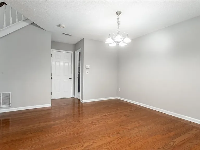 430 Auldon Ct SE — Photo 7