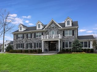 1011 Wychwood Rd, Westfield, NJ 07090
