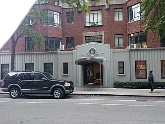 20 Fifth Avenue in Greenwich Village
