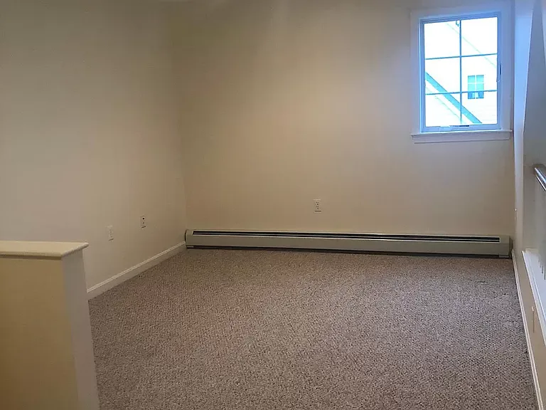 2nd floor balcony area for study/ den