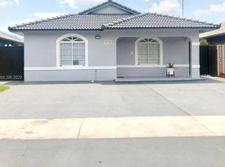 9778 NW 127th St, Hialeah Gardens, FL 33018