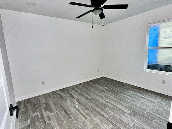 4th image of 9688 Montrose Dr
