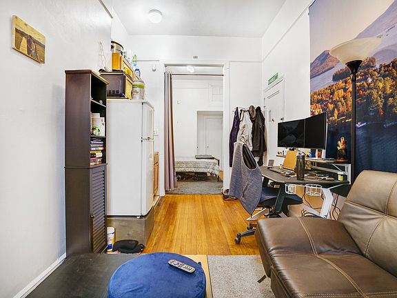 4th image of 413 E 87th St APT 1A