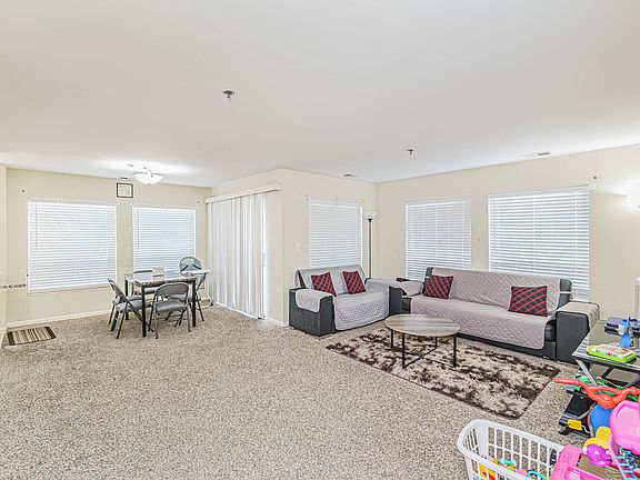 3rd image of 128 Asbury Ave APT 102