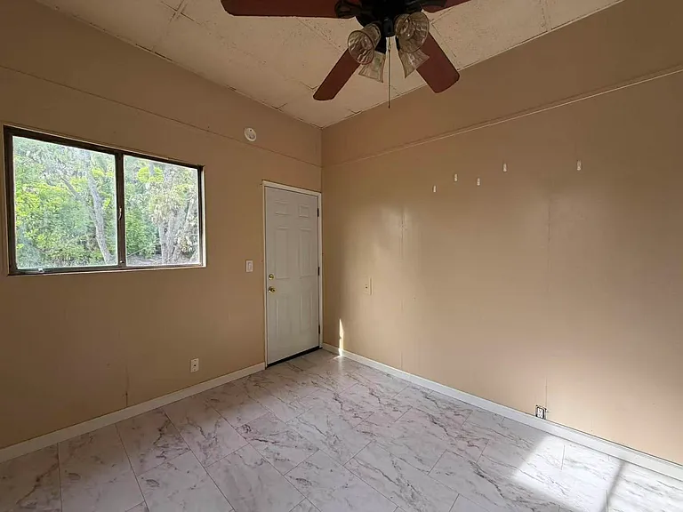 139 E Julian St #D — Photo 8