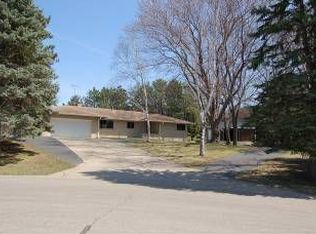 4530 Lake Park Dr, Eagan, MN 55122