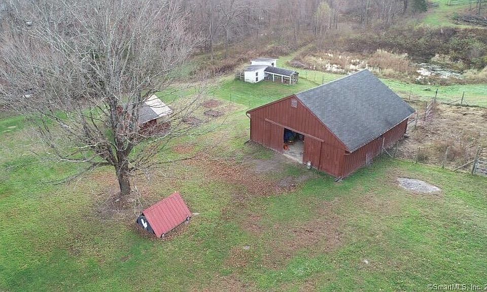2nd image of 93 Oliver Rd