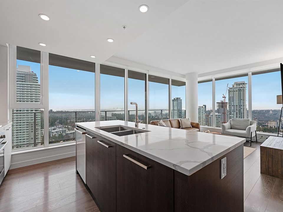 1st image of 567 Clarke Rd #3206