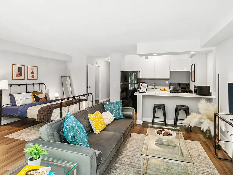1350 North Lake Shore Drive — Photo 13