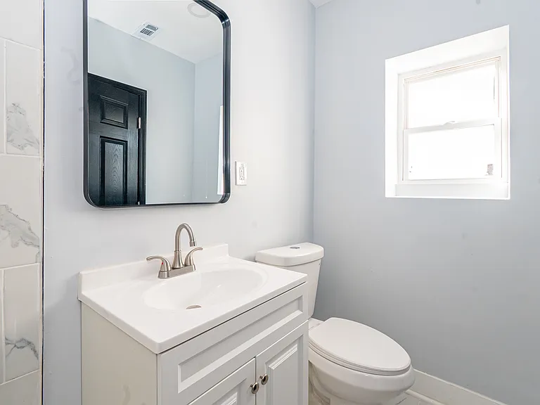 307 E 22nd St #2 — Photo 8