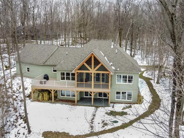 205 Pinecrest Road, Hinesburg, VT 05461