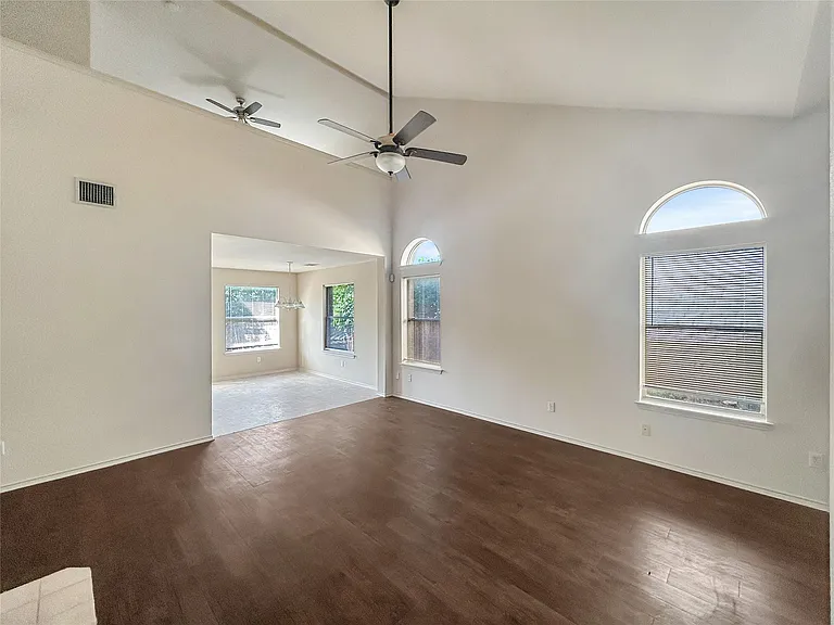 1503 Catalina Dr — Photo 8