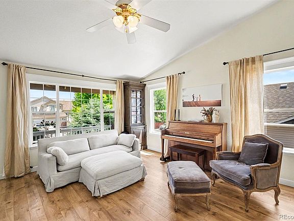 5th image of 3103 Cody Avenue