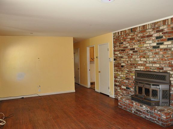 4th image of 1725 Parkside Ave