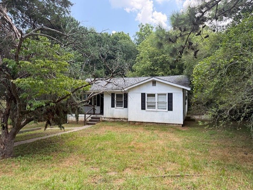 1st image of 4706 Clemmons Dr
