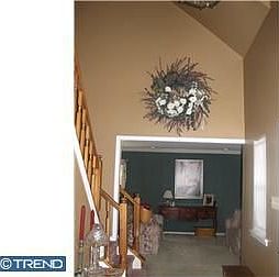 2-story foyer