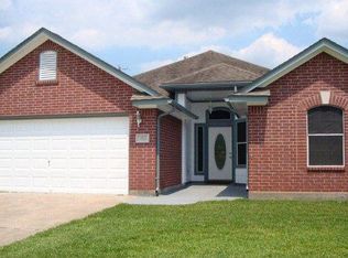 1172 Carey Dr, Angleton, TX 77515