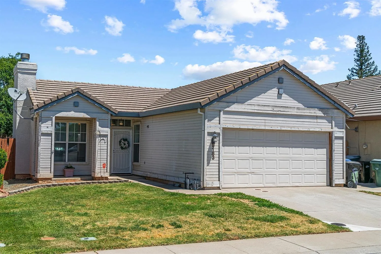 9183 Sunfire Way photo 1