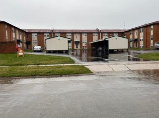 10 Willedrob Rd #11, Bloomington, IL 61701