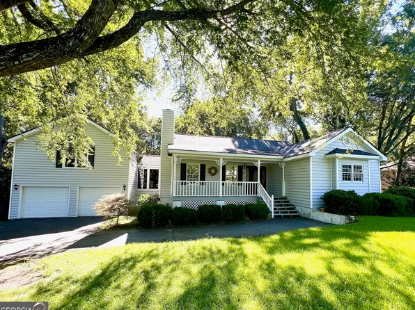 812 Evergreen Dr, Sandersville, GA 31082