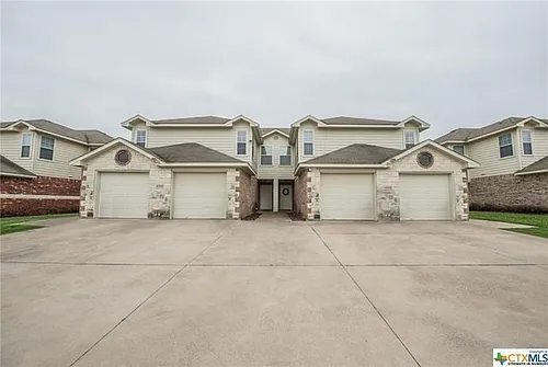 4004 Cambridge Dr #D Photo 1