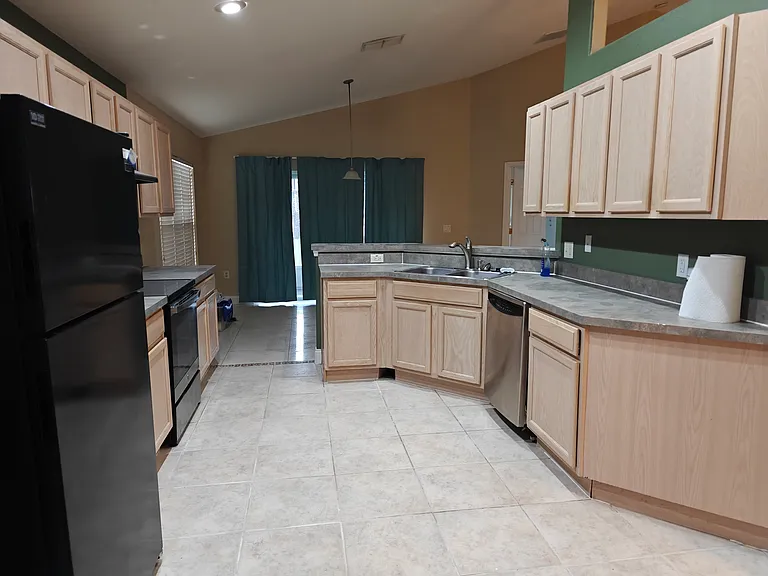 Berwood Dr — Photo 10