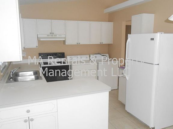 5th image of 4926 Leonard Blvd S