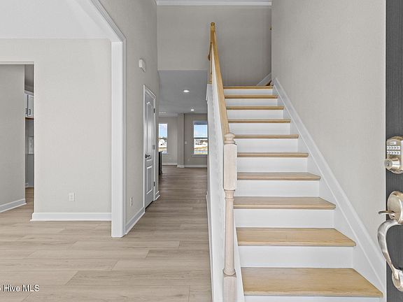 2nd image of 204 Arbormoor Lane