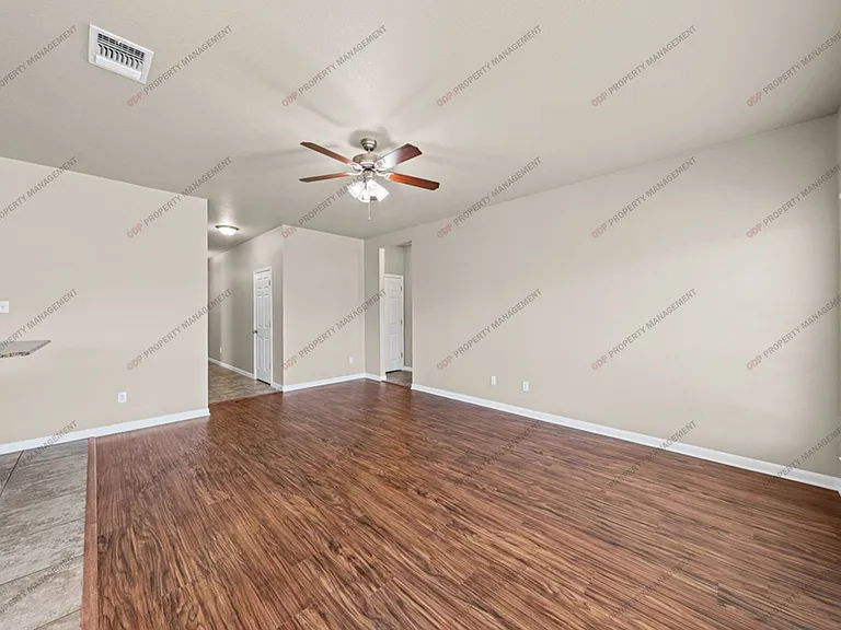 8012 Redbrush — Photo 6