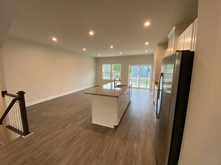 316 Crofton Village Ter — Photo 9
