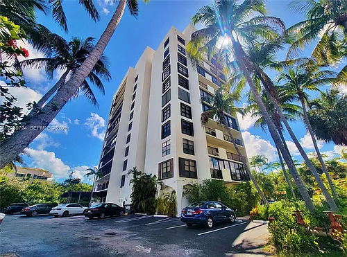 77 Crandon Blvd #2B Photo 1